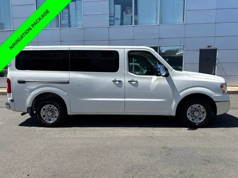 Used 2018 Nissan NV 3500 SV w/ Navigation Package RWD image 2