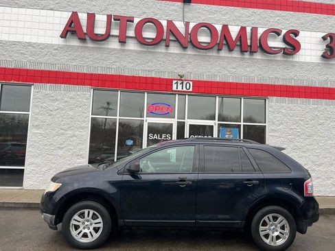 Used 2010 Ford Edge SE image 2