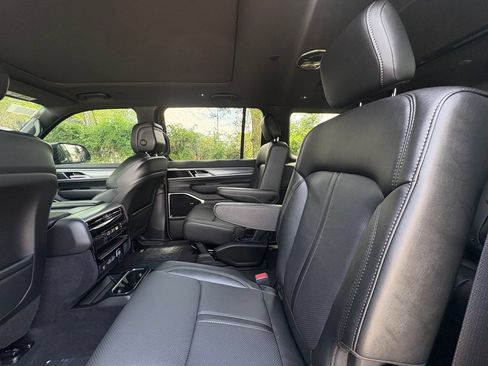 New 2026 Jeep Grand Wagoneer L Limited w/ Premium Group II AWD/4WD image 28