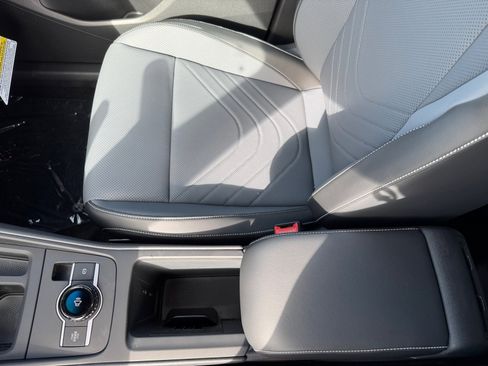 New 2026 Volkswagen Tiguan SE R-Line AWD/4WD image 14