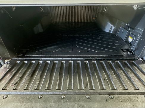 Used 2019 Toyota Tacoma TRD Sport AWD/4WD image 27