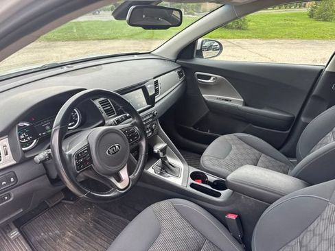 Used 2019 Kia Niro LX FWD image 9