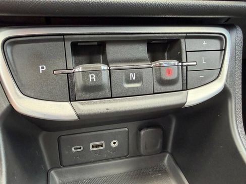 Used 2023 GMC Terrain SLE FWD image 20