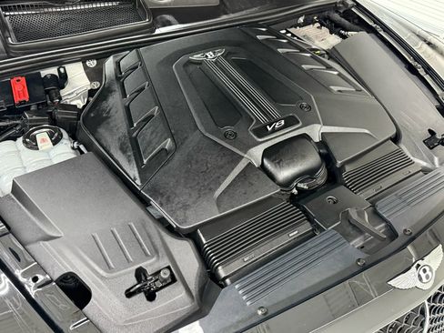 Used 2019 Bentley Bentayga image 60