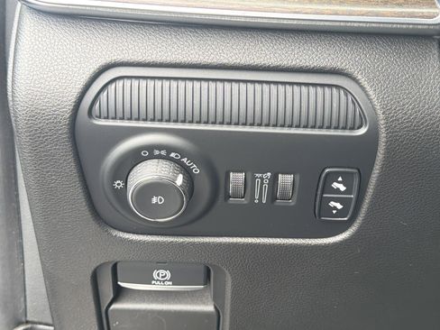 Used 2022 Jeep Grand Wagoneer Series I w/ Flexible Seating Group AWD/4WD image 16