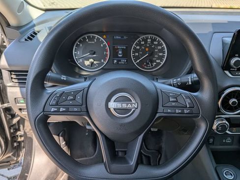 Used 2024 Nissan Sentra S FWD image 18
