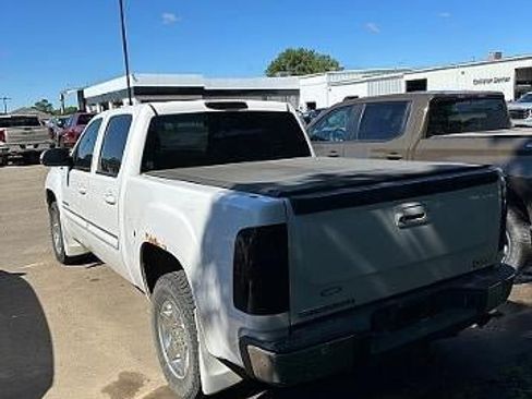 Used 2012 GMC Sierra 1500 SLE w/ All-Terrain Package AWD/4WD image 2