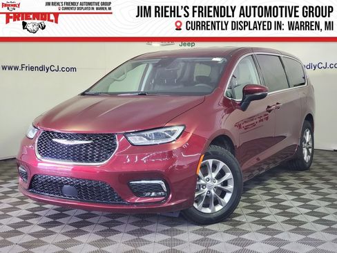 Used 2023 Chrysler Pacifica Touring-L AWD/4WD image 1
