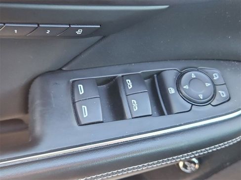 Used 2022 Buick Envision Avenir w/ Premium Seat Package image 24