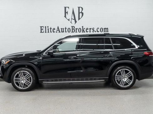 Used 2022 Mercedes-Benz GLS 450 4MATIC image 2