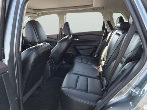 Used 2023 Nissan Rogue SL w/ SL Premium Package image 12