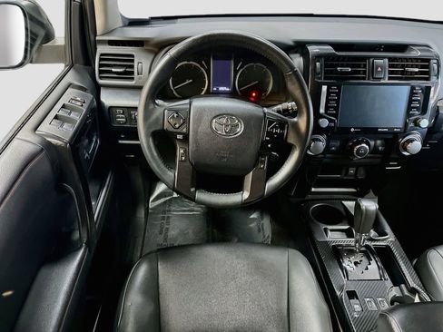Used 2021 Toyota 4Runner Venture w/ Moonroof Package AWD/4WD image 23