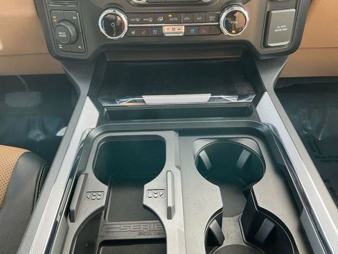 Used 2023 Ford F350 Lariat image 15