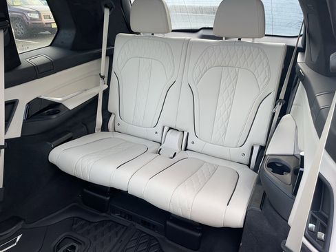 Used 2024 BMW X7 M60i w/ Executive Package image 32