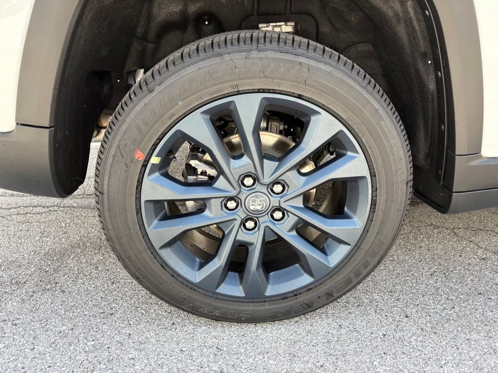 New 2026 Jeep Grand Cherokee Limited AWD/4WD image 12
