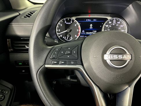 Certified 2024 Nissan Sentra SV FWD image 11