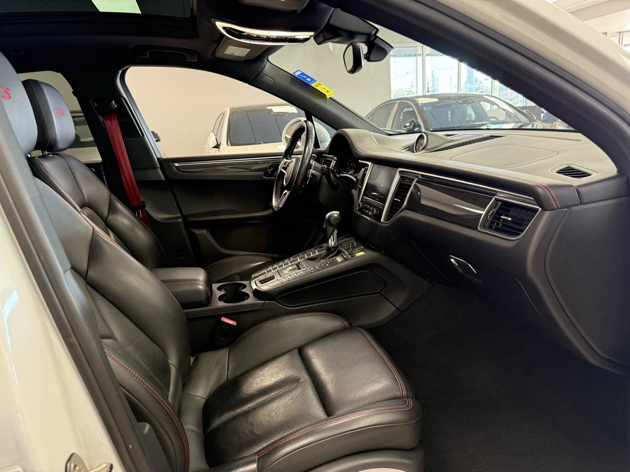 Used 2017 Porsche Macan GTS AWD/4WD image 14