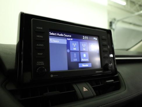 Used 2021 Toyota RAV4 AWD Hybrid image 17