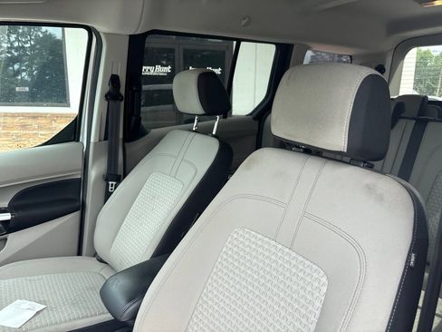 Used 2022 Ford Transit Connect XLT FWD image 3