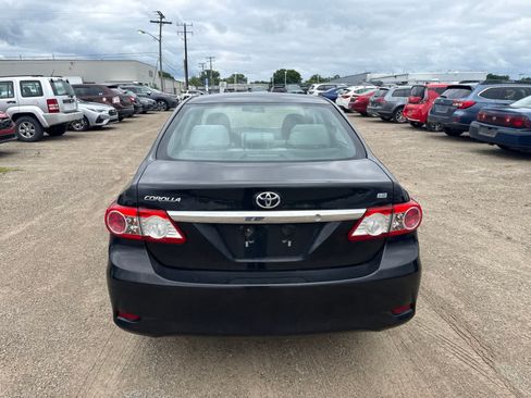 Used 2011 Toyota Corolla LE FWD image 13