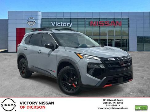 Used 2025 Nissan Rogue SV AWD/4WD image 1