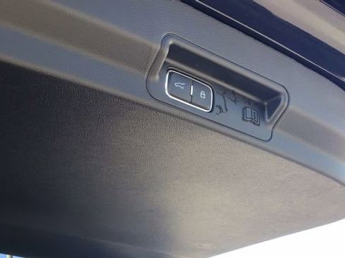 Used 2024 Ford Explorer XLT w/ Equipment Group 202A image 11