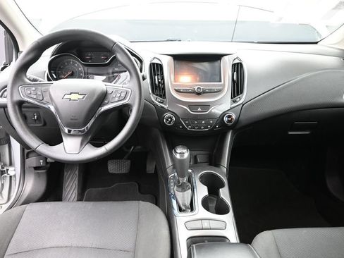 Used 2018 Chevrolet Cruze LT w/ Convenience Package FWD image 25