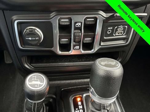 Used 2021 Jeep Wrangler Unlimited Sahara image 20