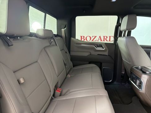 Used 2025 Chevrolet Silverado 1500 LTZ w/ LTZ Premium Package image 18