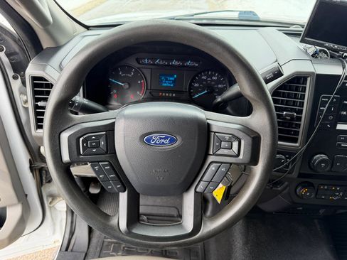 Used 2020 Ford F550 4x4 Regular Cab Super Duty image 25