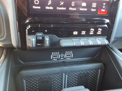 Used 2026 RAM 2500 Laramie w/ Night Edition AWD/4WD image 23