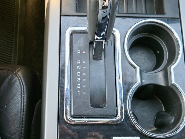 Used 2014 Ford Expedition Limited w/ Equipment Group 301A AWD/4WD image 24