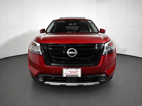 Certified 2023 Nissan Pathfinder SL w/ Lighting Package (N92) AWD/4WD image 2