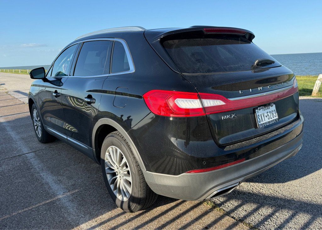 Used 2017 Lincoln MKX Select w/ Select Plus Package FWD image 7