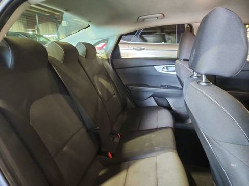 Used 2022 Kia Forte LXS FWD image 24