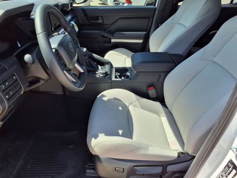 Certified 2026 Toyota 4Runner SR5 AWD/4WD image 12