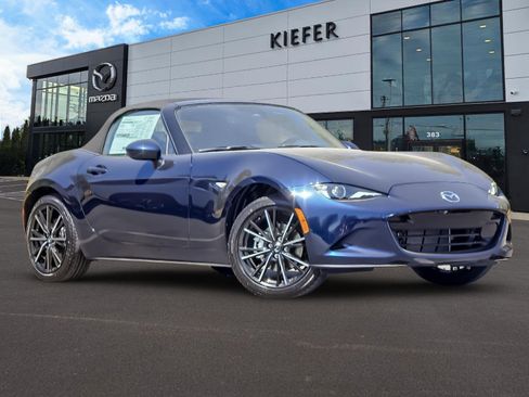 New 2025 MAZDA MX-5 Miata Grand Touring w/ Weather Package image 3