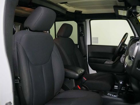 Used 2016 Jeep Wrangler Unlimited Sport w/ Quick Order Package 24S AWD/4WD image 26