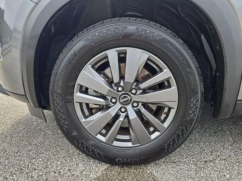 Used 2024 Nissan Pathfinder SV FWD image 27