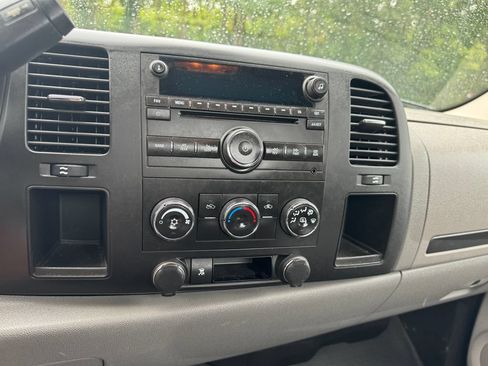 Used 2009 GMC Sierra 1500 W/T AWD/4WD image 14