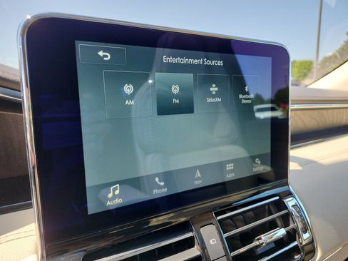 Used 2019 Lincoln Navigator Reserve AWD/4WD image 22
