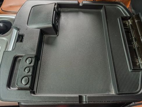 Used 2017 RAM 3500 Laramie Longhorn image 31