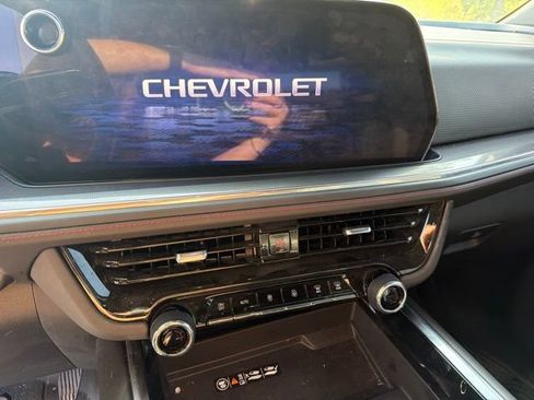 Used 2026 Chevrolet Suburban RST w/ Comfort Package AWD/4WD image 5