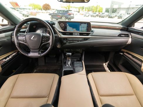 Used 2020 Lexus ES 350 w/ Premium Package FWD image 11