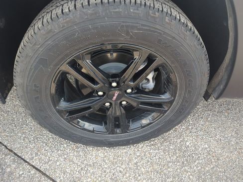 Used 2024 GMC Terrain AT4 w/ Tech Package image 7