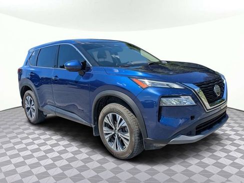Used 2021 Nissan Rogue SV FWD image 2