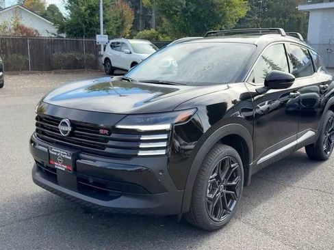 New 2026 Nissan Kicks SR w/ SR Premium Package image 3