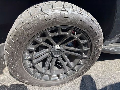 Used 2024 GMC Yukon Denali w/ Max Trailering Package image 7