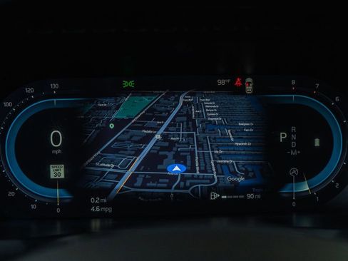 Used 2023 Volvo XC90 B6 Plus w/ Protection Package Premier image 17