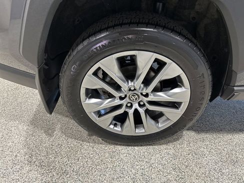 Used 2022 Toyota RAV4 XLE Premium AWD/4WD image 20